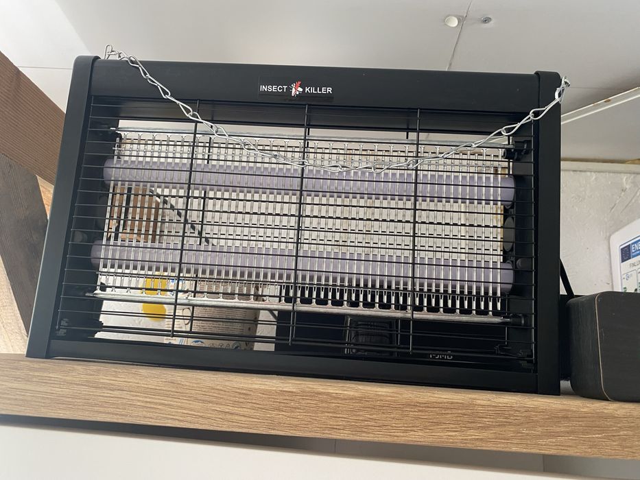 Лампа против комари и насекоми