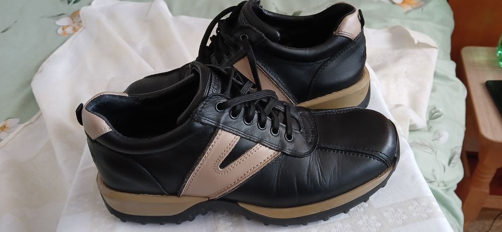 Dockers by Gerli  piele naturală integral mărimea 40