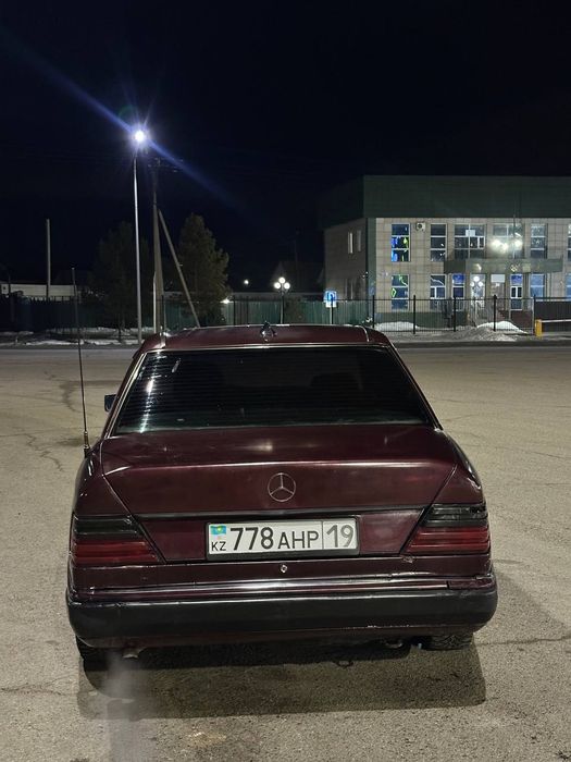 Продам Мерседес 124