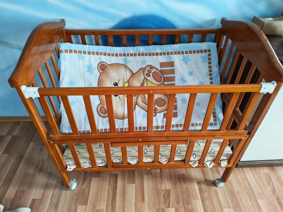Продам кроватку детскую