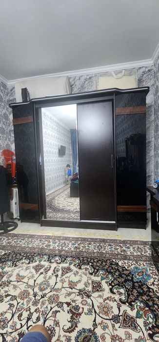 Шкаф и тумбочки комплект