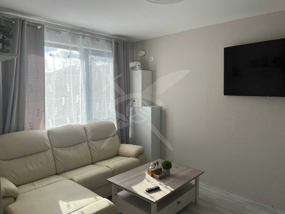 Продава се Двустаен апартамент в Елин Пелин - 74 кв.м за 1960 €/кв.м - Снимка #1