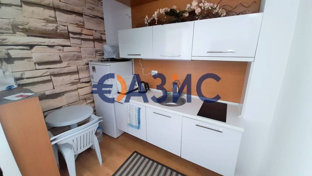 Продава се Двустаен апартамент в к.к. Слънчев бряг - 61 кв.м за 1427 €/кв.м - Снимка #10