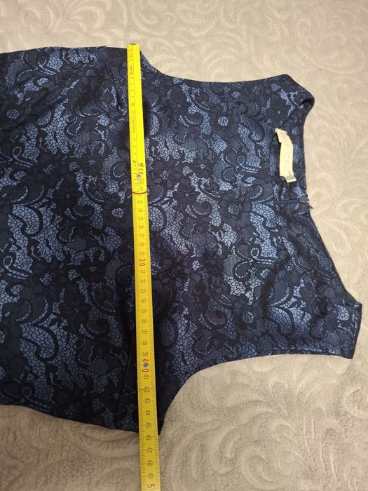 Официална рокля 44