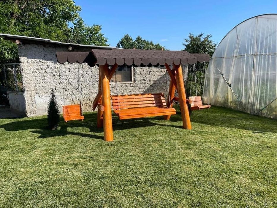 Leagan masiv de brad din bila rotunda