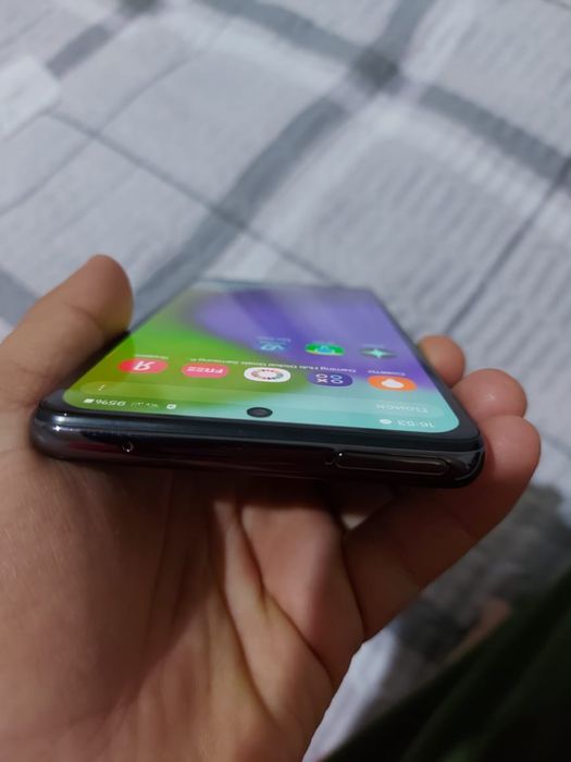 Самсунг А52 (4/128)