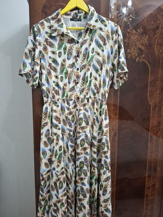 Женское.    платье