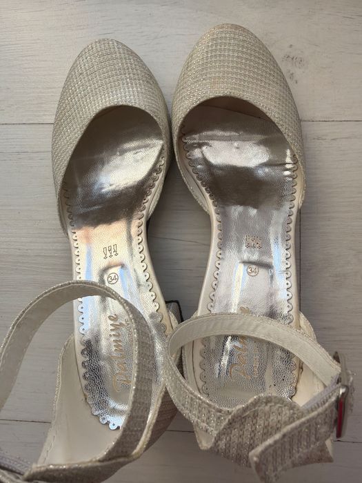 Детски обувки с токчета 34 номер