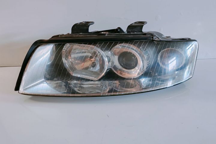 Far  Stanga 8E0941029C Audi A4 B6