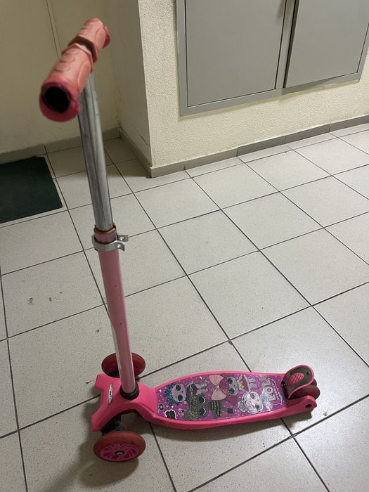 Детский самокат розовый