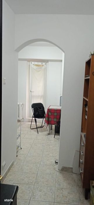 Panduri 13 Septembrie, 1 min Metrou Academia Militara
