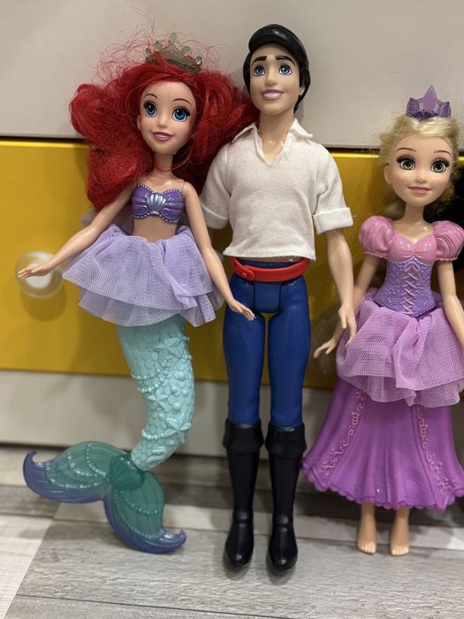 Замък Замръзналото кралство, кукли Disney