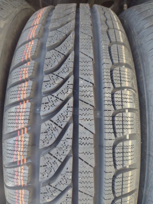 Нови Единични 15 цола