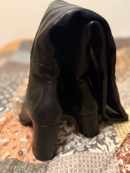 Ботуши високи.(Италия)кожа