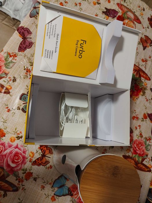 Camera video si alimentator animale domestice