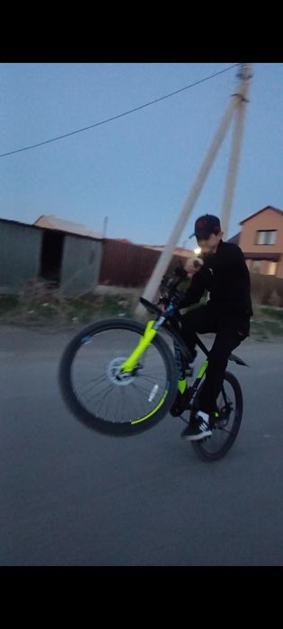 Продам Rush hour nx615