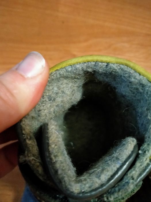 Продам ботинки на весну 22р