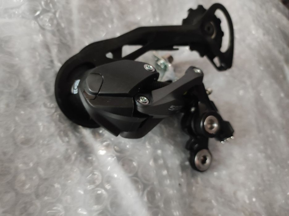 Schimbator spate 9 viteze Shimano Altus SGS ARDM2000SGS, negru