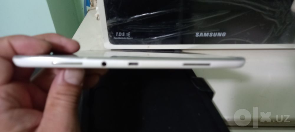 Планшет Samsung Galaxy Tab A в хорошем состоянии