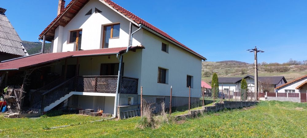 Casă de vânzare în Ampoița, com. Meteș - la 10 km de Alba Iulia