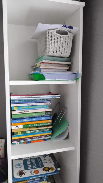 Продам книжную полку