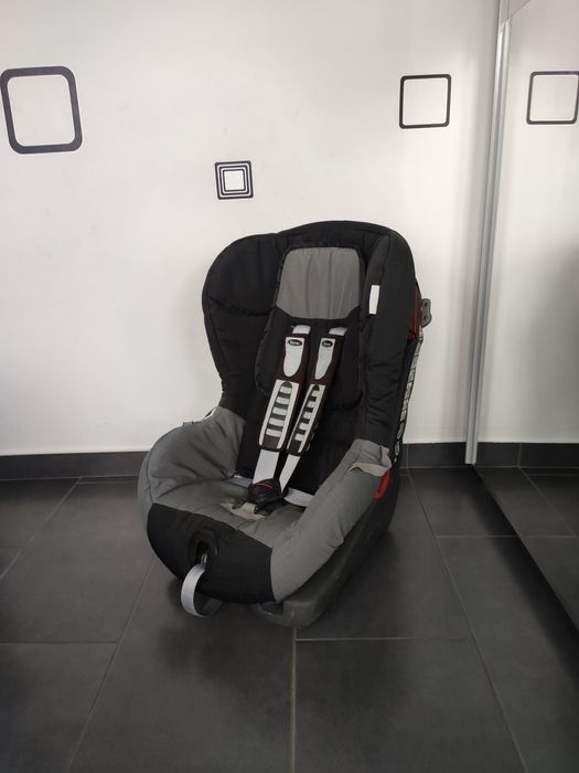 Scaun auto Britax Romer King pentru copii intre 9 și 18 kg