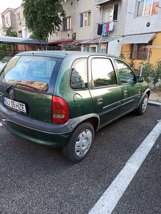Vând Opel CORSA B