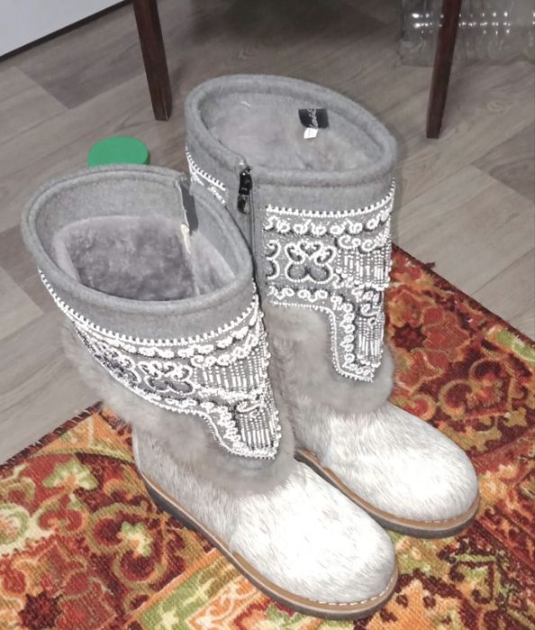 Продам унты недорого