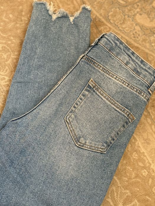Modniy yirtiq teksturali jinsi/jeans