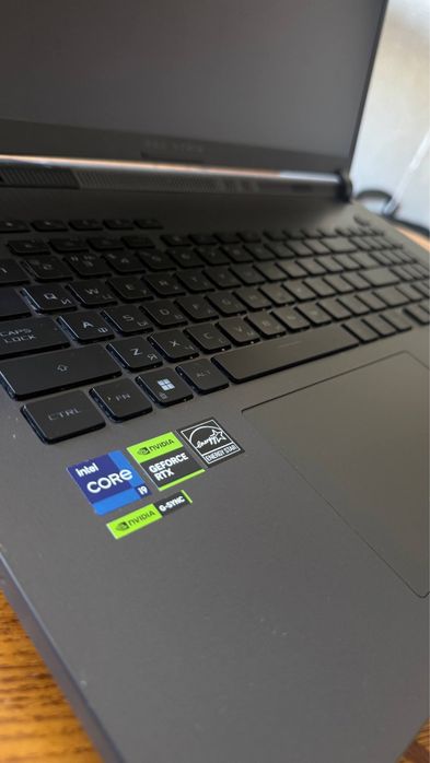 Игровой ASUS ROG Strix G18