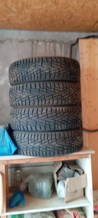 235/65 R17. Жағдайы жақсы.