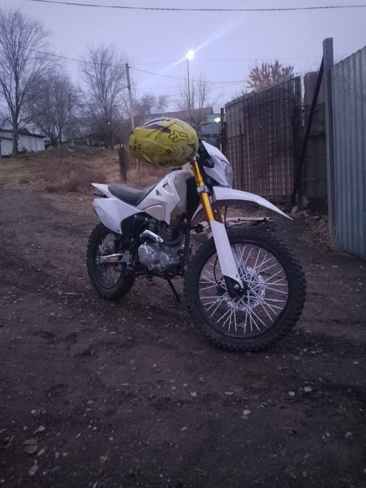 Мотоцикл эндуро 250