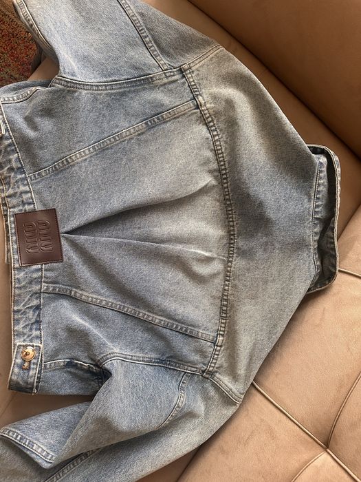 Дънково яке с копчета в златисто Намалено