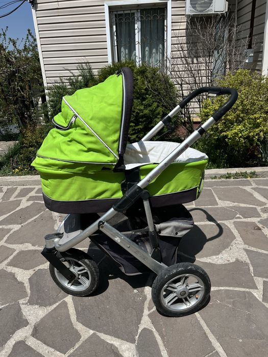 Коляска детская прогулочная
