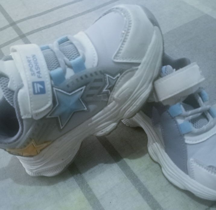 Продам Срочно крассовки