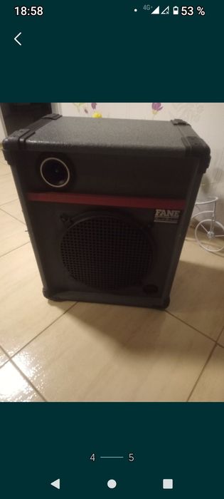 vând boxe Behringer