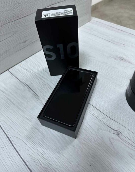 Vand samsung S10 citit descriera !