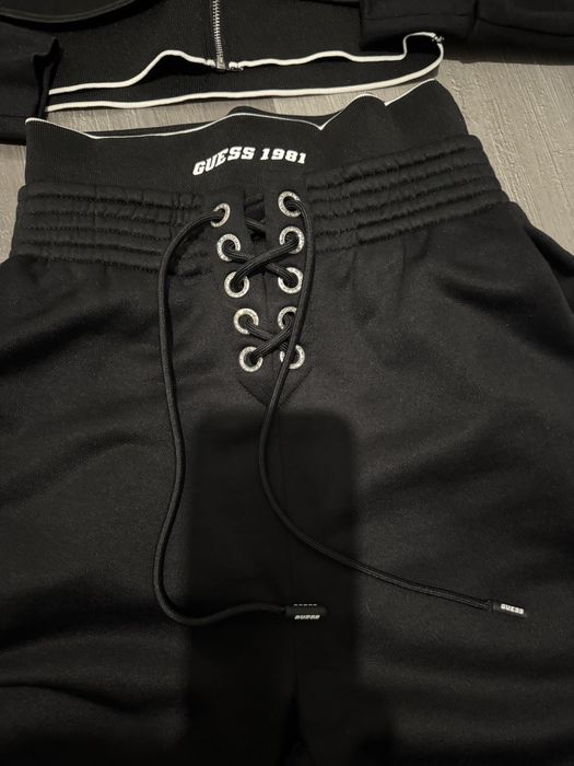 Дамски екип горно и долно Guess Оригинални размер S