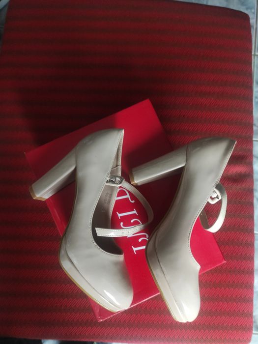 Pantofi damă noi în ambalaj, cu talpă și toc înalt, numărul 35.