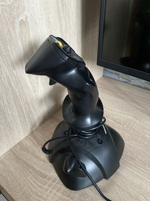 Продам  для полетов самолетов THRUSTMASTERr