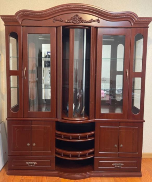 Продаётся горка сервант