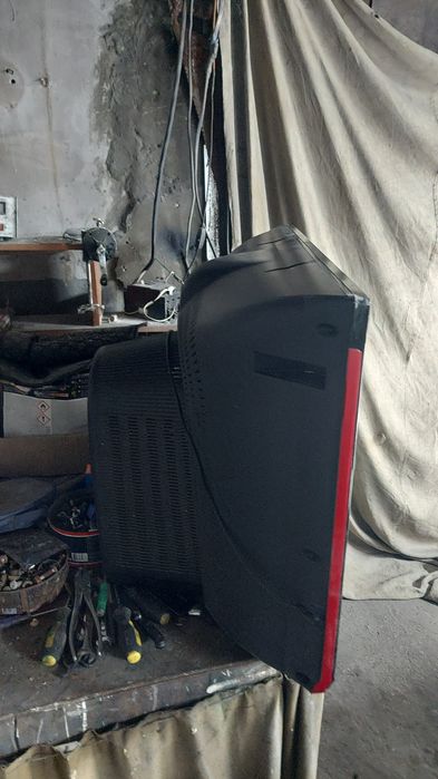 Продам телевизор