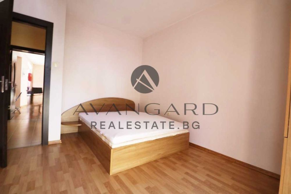 Продава се Двустаен апартамент в Пловдив, Кършияка - 77 кв.м за 1027 €/кв.м - Снимка #4