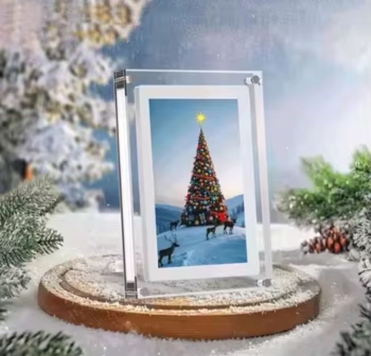 Дигитална фото рамка 7 инча – персонализиран подарък за снимки и видео