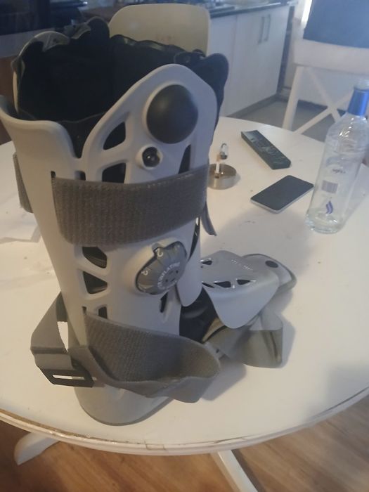 Orteze picior aproape noi