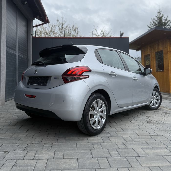 Peugeot 208 1.2 Benzina Euro 6 130.000 km