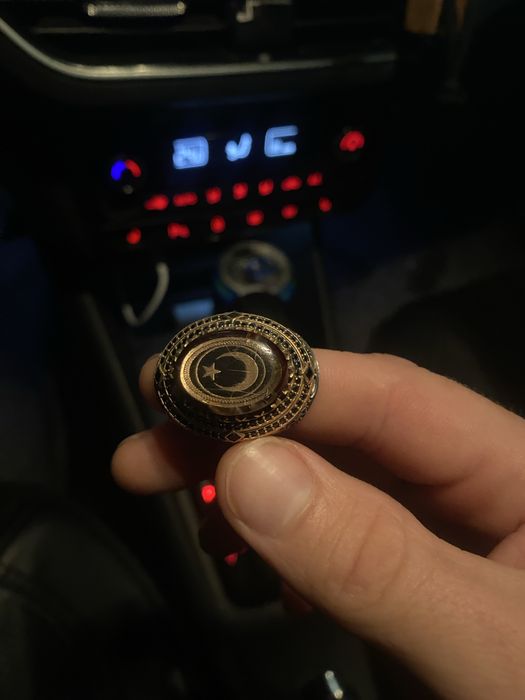 Перстень серебряный