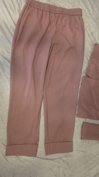 Комплект ,сако и панталон