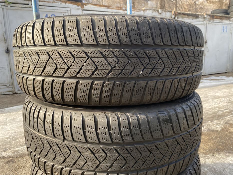 245/50/19 комплект бу пирелли