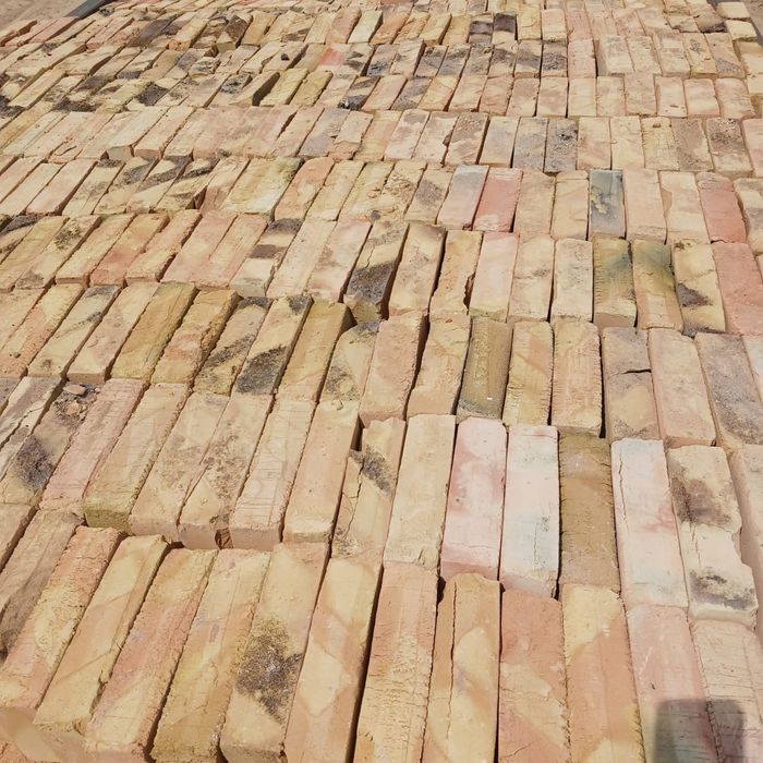 Кирпич уштушини бар